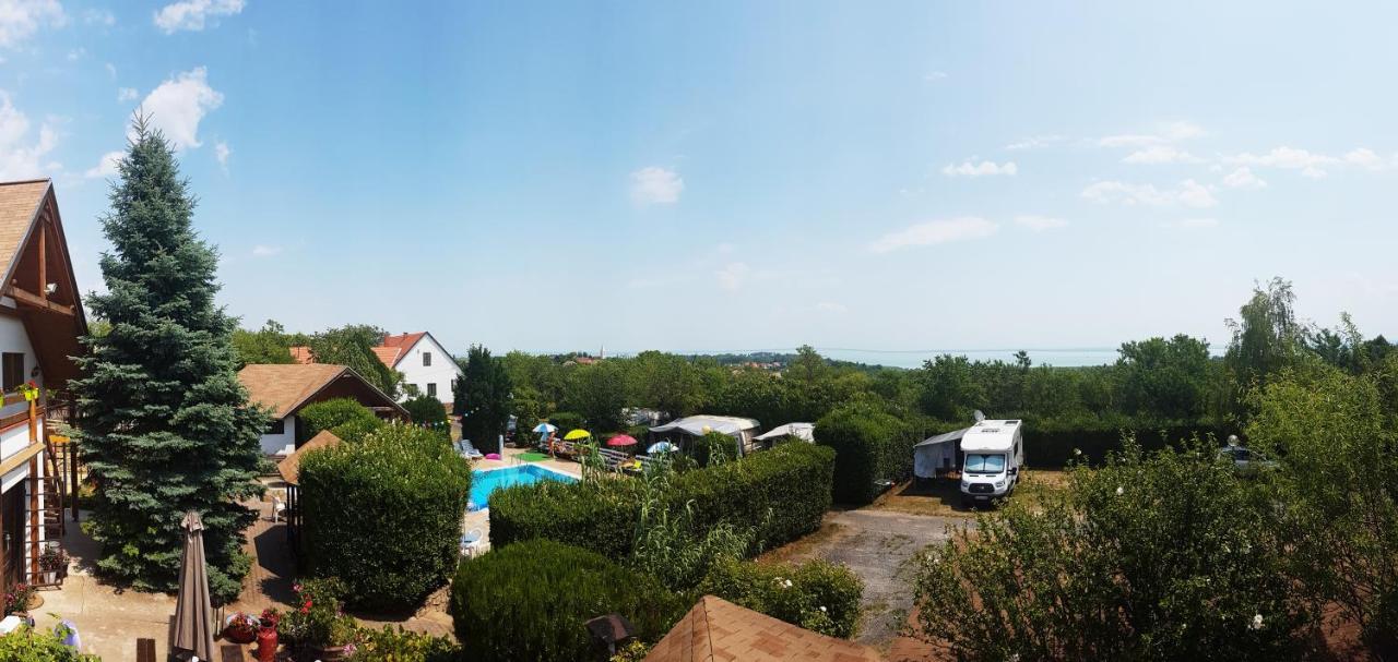 Mandel Faházak Paloznak Esterno foto